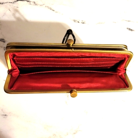 HOBO The Original Autumn Paisley Embossed Pattern 'Lauren' Wallet/Clutch - Picture 3 of 10